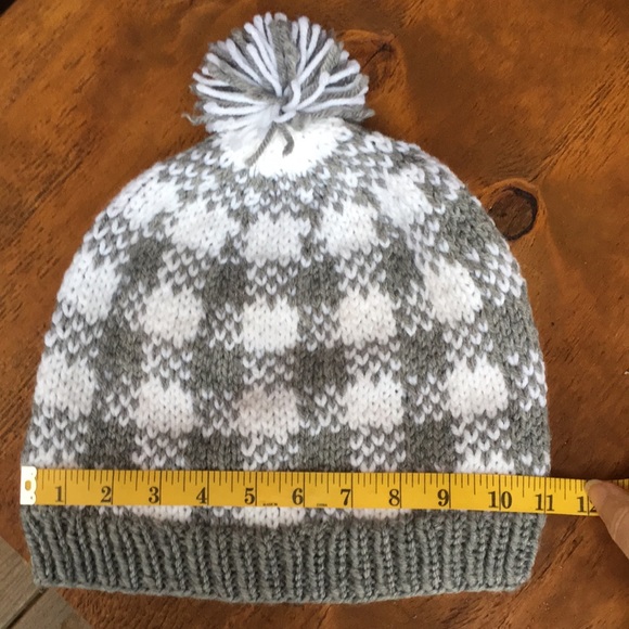 Hand Knit Lumberjack Hat/Toque - Picture 5 of 6